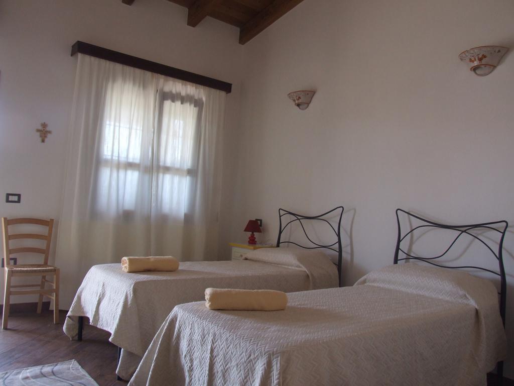 Agriturismo Locoe Олиена Екстериор снимка